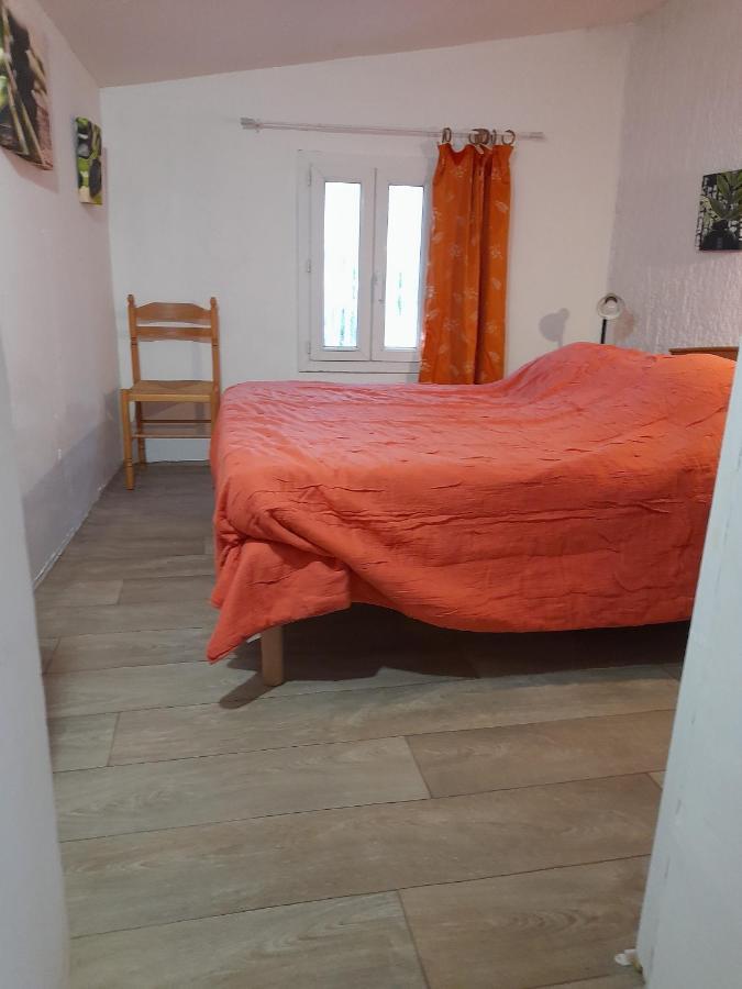 Chambres D'Hotes Chez Cecile A Lagnes Luaran gambar