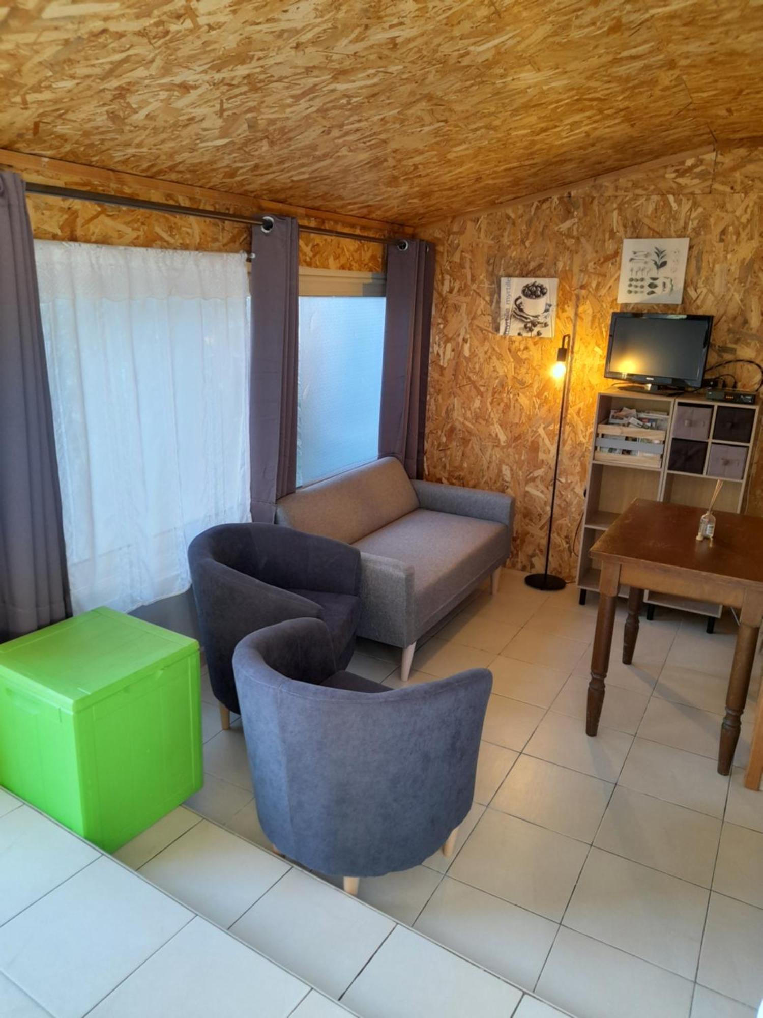 Chambres D'Hotes Chez Cecile A Lagnes Luaran gambar