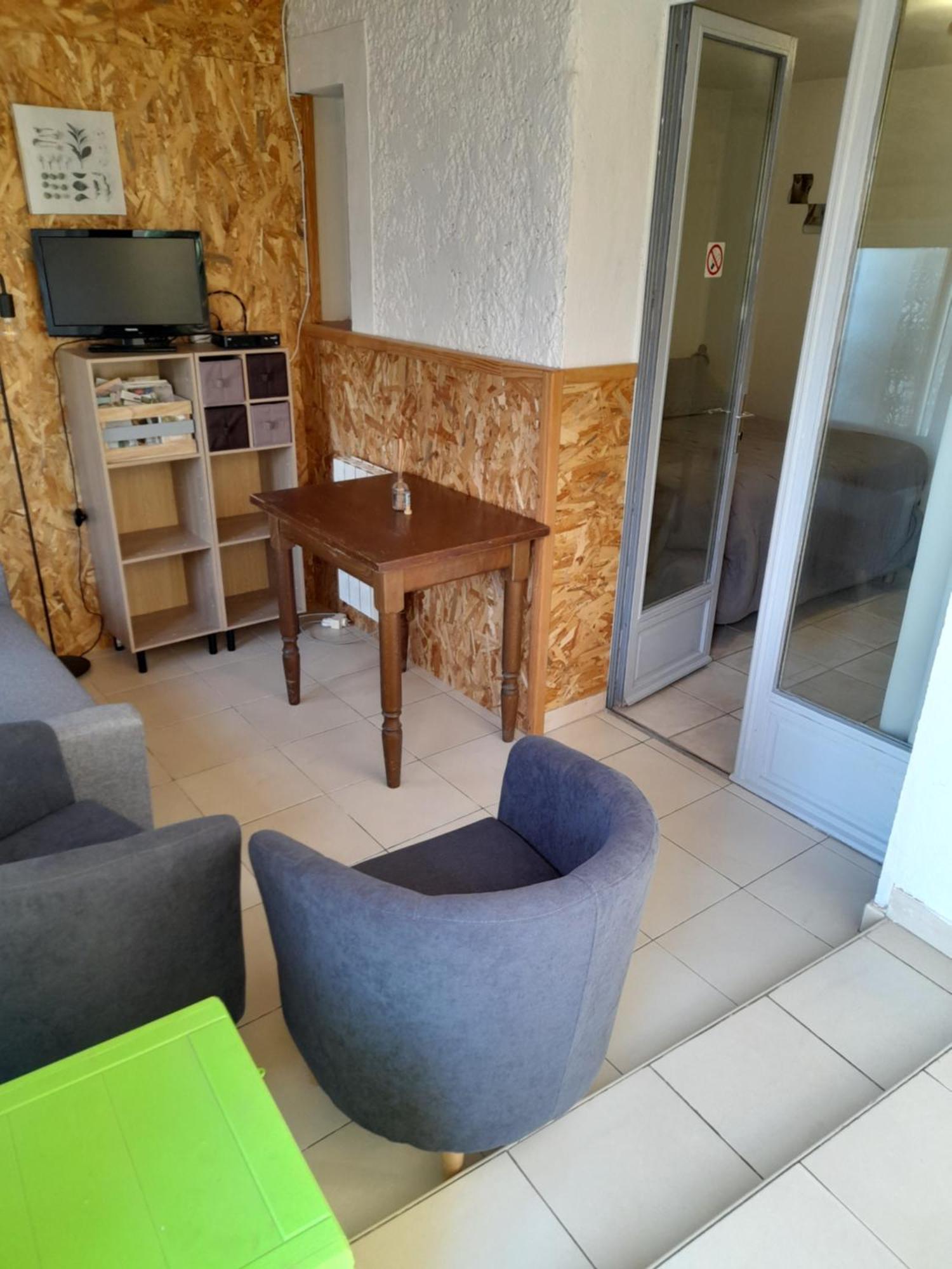 Chambres D'Hotes Chez Cecile A Lagnes Luaran gambar